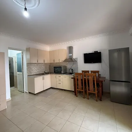 Erik House Apartment Velipojë
